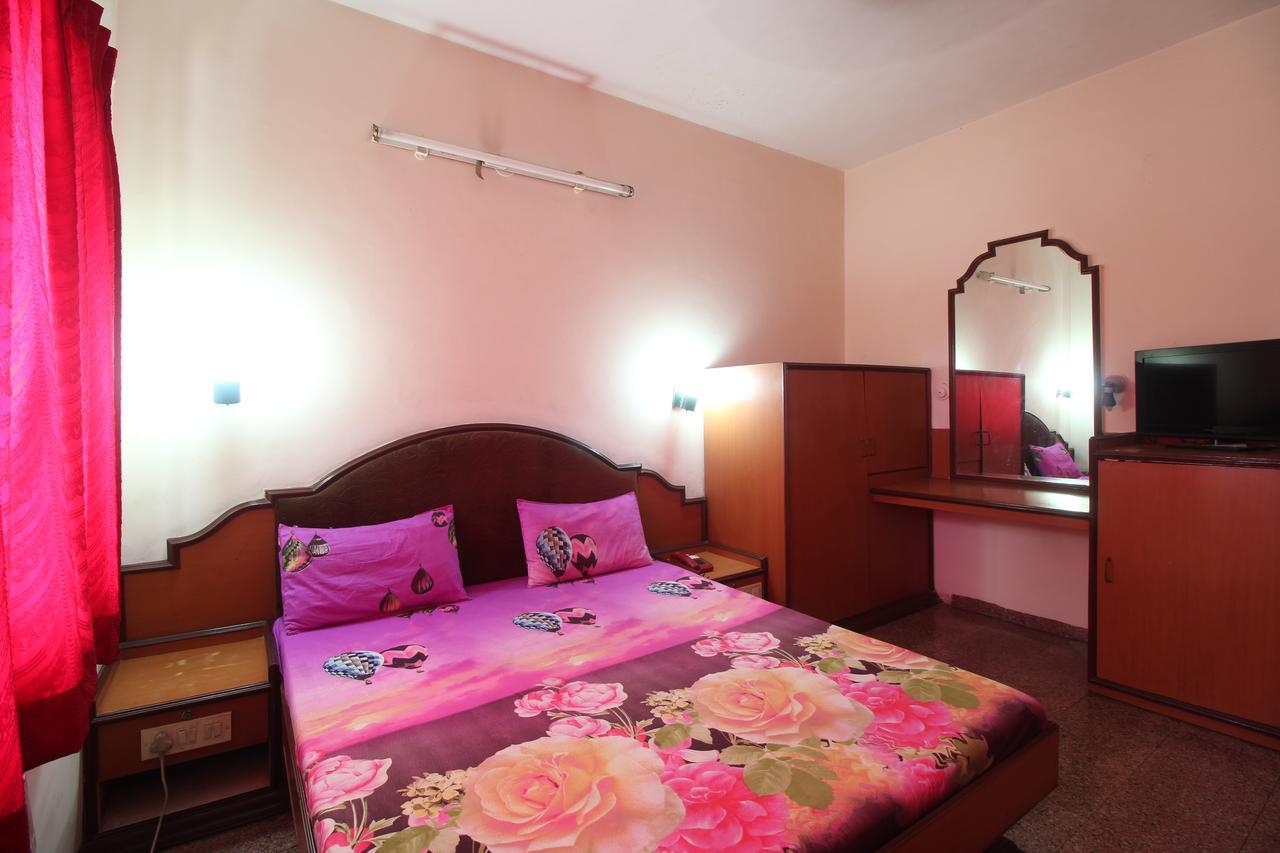 Soubhagya Inn Силваса Екстериор снимка